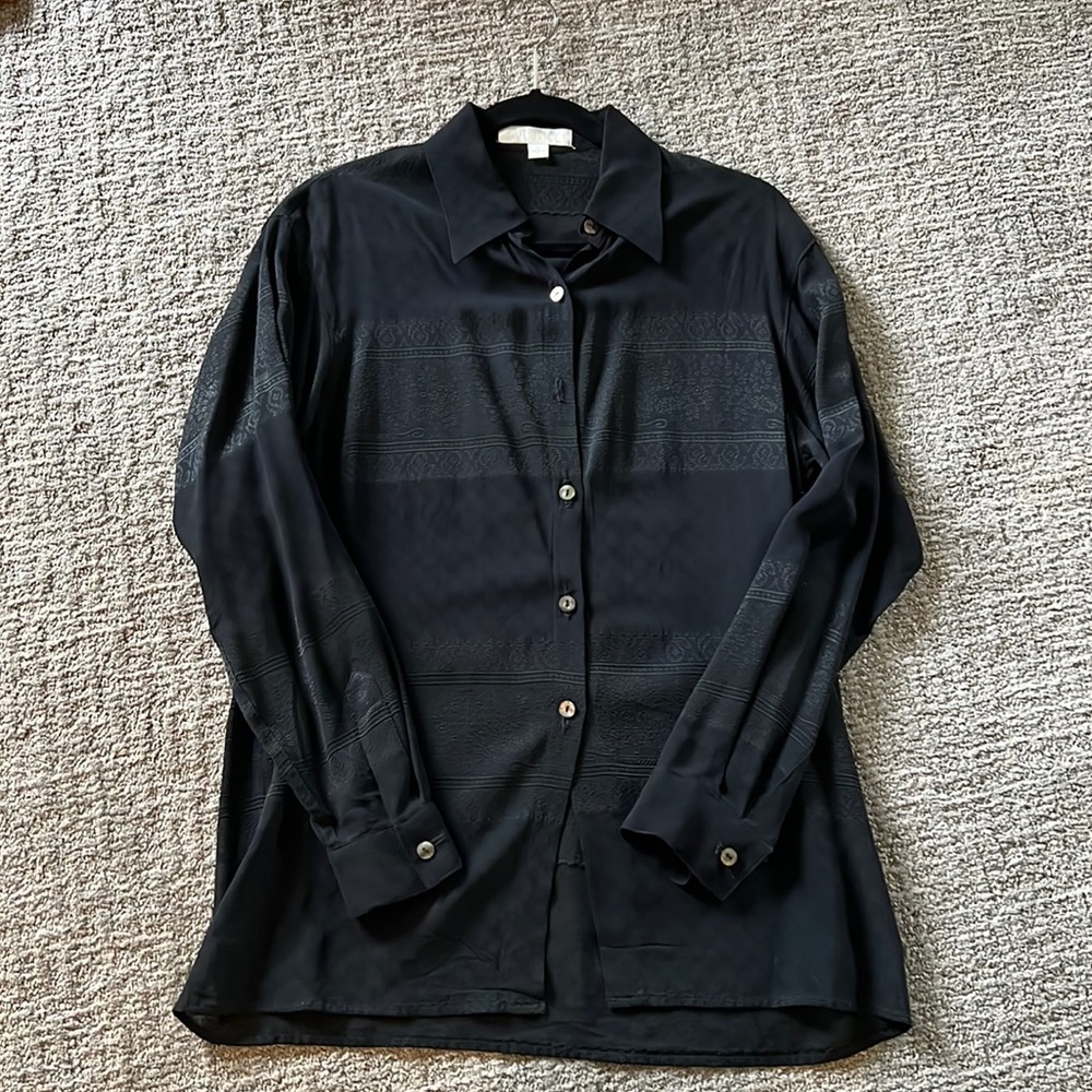 Guiseppe collection black beautiful blouse with a little pattern